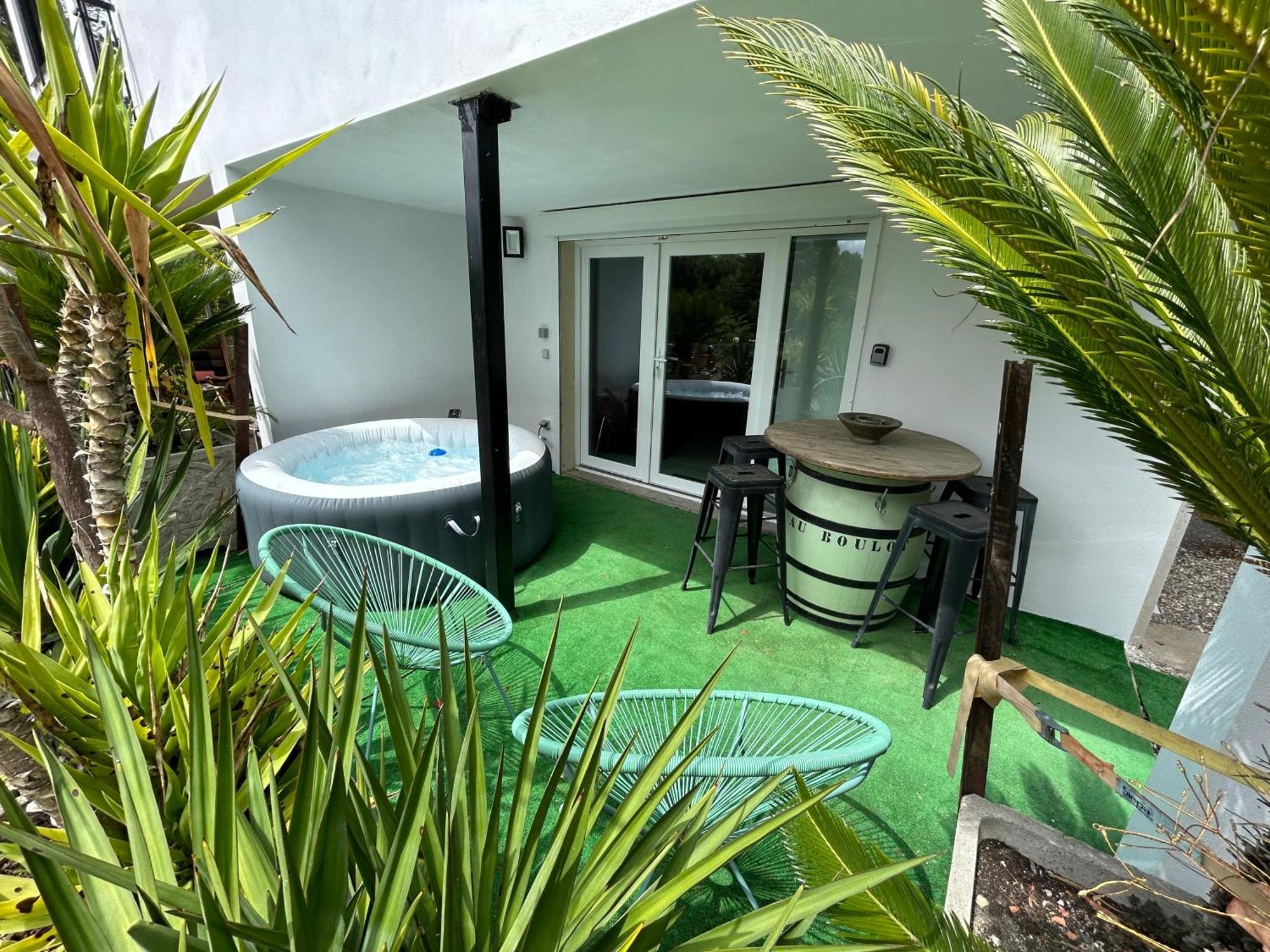 Appart-One Terrasse Jacuzzi Parking カルカソンヌ エクステリア 写真