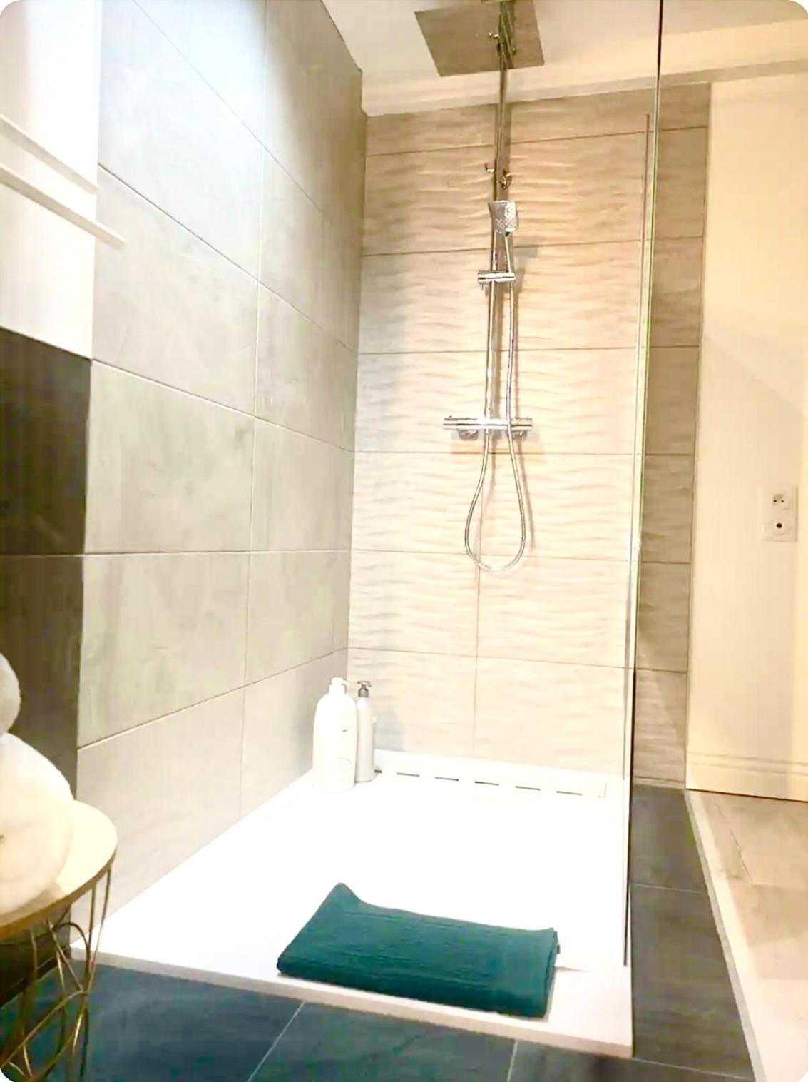 Appart-One Terrasse Jacuzzi Parking カルカソンヌ エクステリア 写真