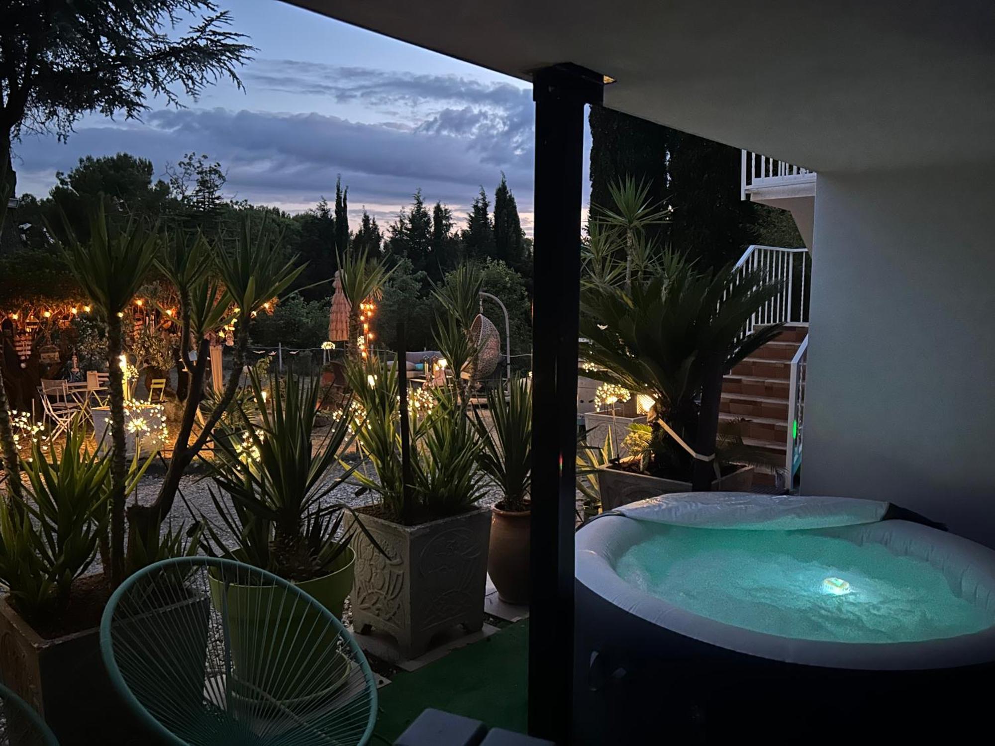 Appart-One Terrasse Jacuzzi Parking カルカソンヌ エクステリア 写真